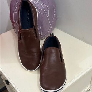 Nautica Akeley Boy’s SZ 4  Brown Slip-Ons